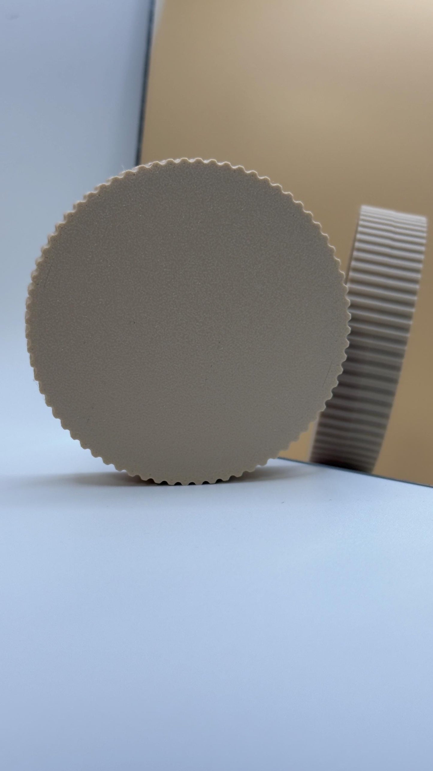 Stilvoller Glasflaschenständer – Perfekt für Wasserflaschen 3D-gedruckt aus PLA Rutschfest & stabil Modernes Design