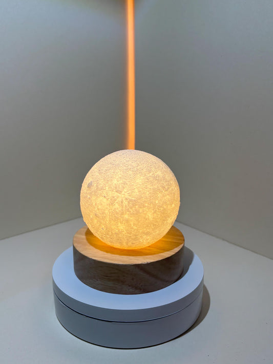Moon Lamp with Wooden Base – PLA 3D Printed Lunar Light for a Cozy Atmosphere