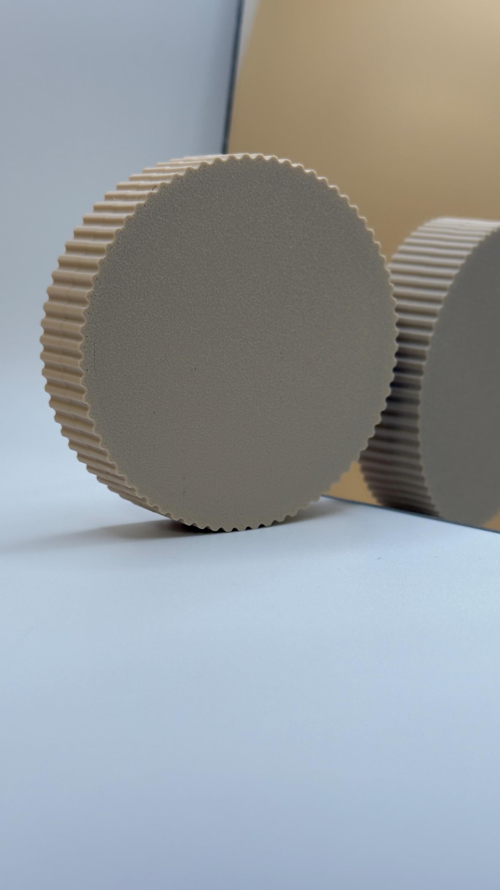 Stilvoller Glasflaschenständer – Perfekt für Wasserflaschen 3D-gedruckt aus PLA Rutschfest & stabil Modernes Design